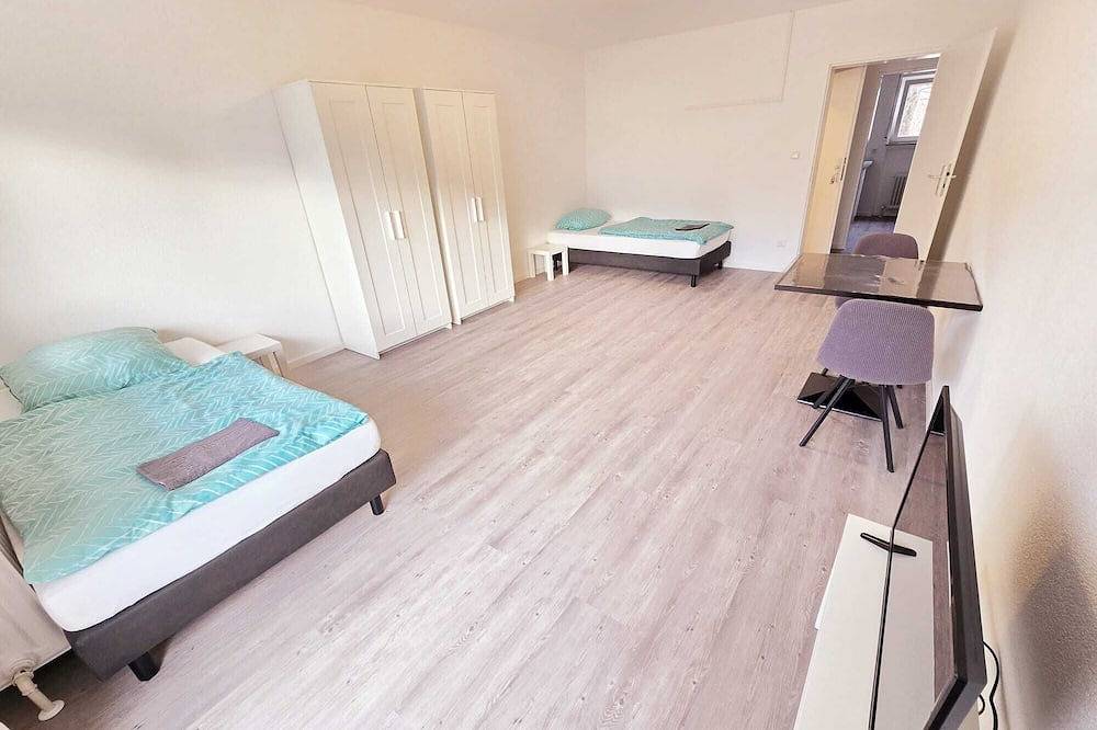 Ganze Wohnung, Apartments Efde Gmbh Ferienwohnung Gilden 1121 Apartment mit 6 Betten und Balkon in Heilbronn, Kurpfalz