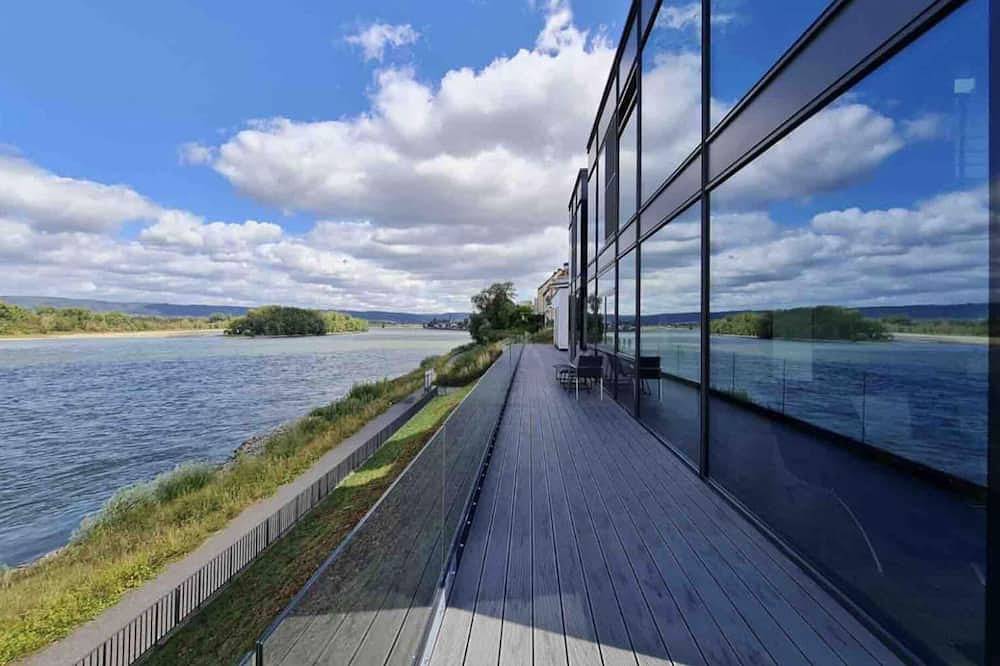 Ganze Wohnung, Modernes Apartment mit wunderschönem Rheinblick in Urmitz, Osteifel
