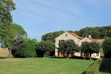 Location de vacances pour 6 personnes, avec jardin à Lombers