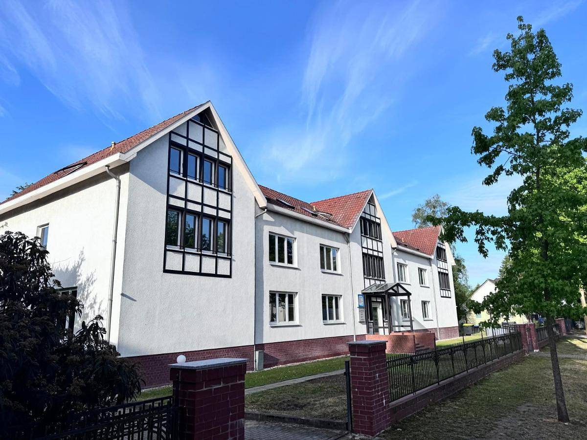 Ganze Wohnung, Fc-Apartmenthaus Falkensee mit großem Garten und Pkw Stellflächen in Falkensee, Havelland