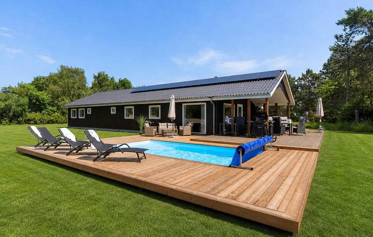 Ferienhaus für 10 Personen, mit Sauna und Garten sowie Whirlpool und Terrasse
