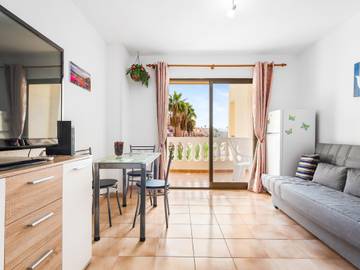 Holiday Rental for 3 People in Playa de los Cristianos, Arona, Photo 1