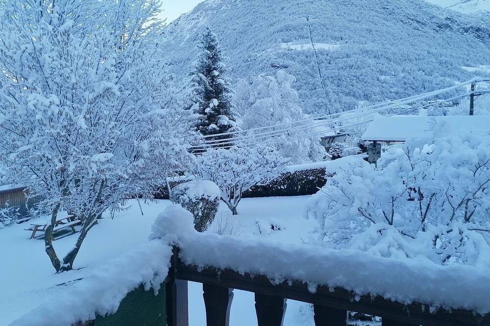 Ganze Wohnung, Schöne und komfortable Ferienwohnung in Luz Saint-Sauveur in Luz-Saint-Sauveur, Nationalpark Pyrenäen