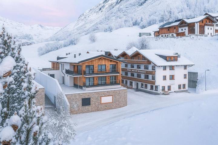 Hôtel pour 2 personnes, avec terrasse ainsi que vue et sauna, animaux acceptés