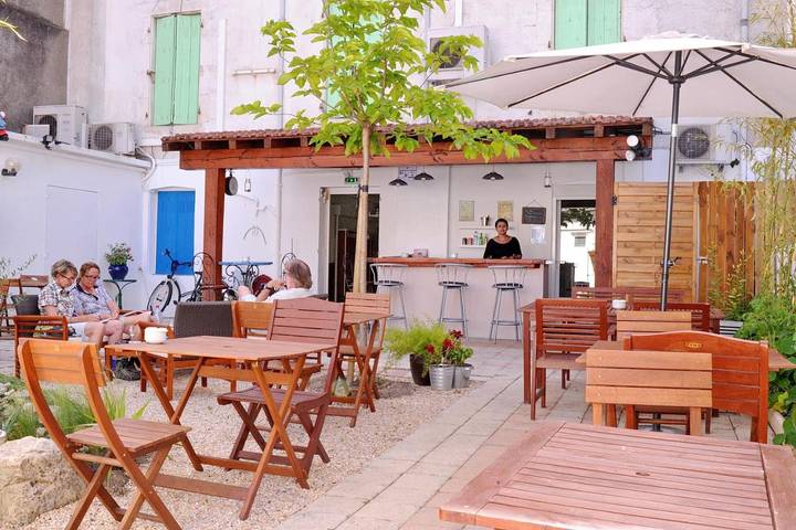 Hôtel pour 2 personnes, avec vue ainsi que terrasse et jardin dans Gare d'Ales - 4