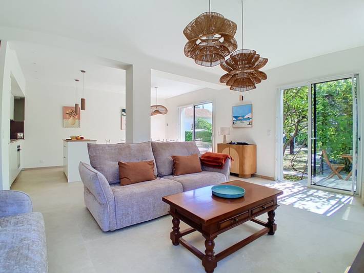 Location de vacances pour 6 personnes, avec Terrasse et Jardin dans Office De Tourisme De Villeneuve Loubet