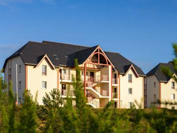 Gîte pour 6 personnes, avec piscine ainsi que balcon/terrasse et sauna, animaux acceptés dans Golf Club des Sables d'Or