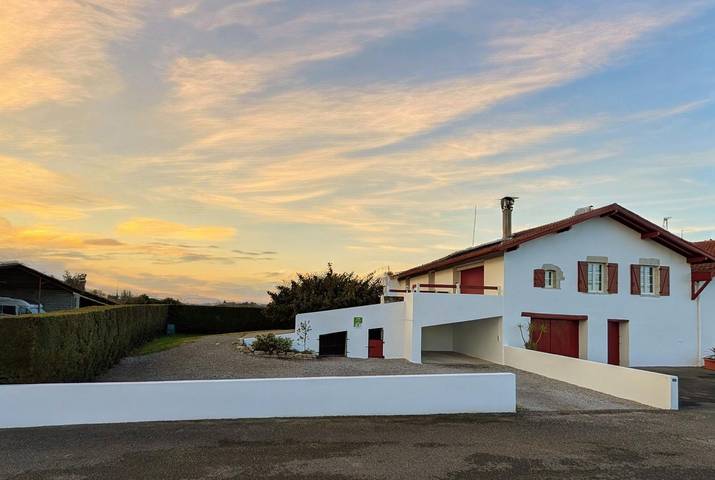 Gîte pour 6 personnes, avec jardin au Pays basque - 3
