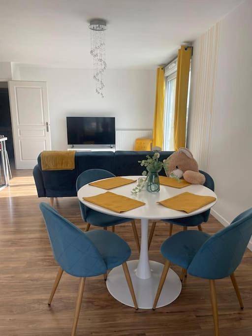 Appartement entier, Two-Bedroom Apartment in Franconville, Val-d'Oise