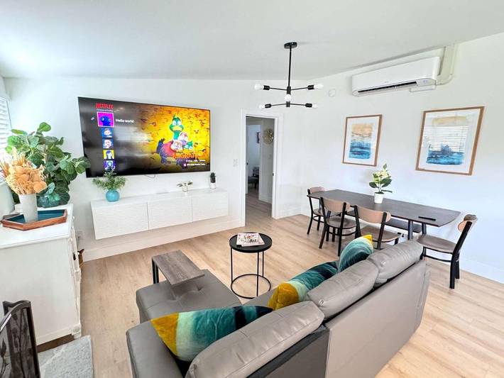 Casa de vacaciones para 13 personas, con jardín y jacuzzi además de terraza y piscina, Se admiten mascotas - 1