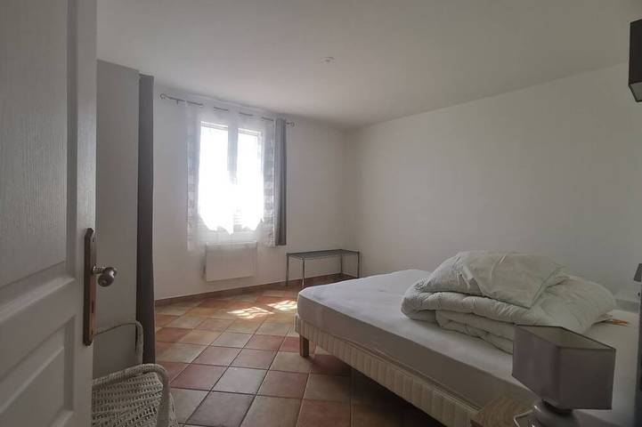 Ganze Wohnung, Spacious apartment near Lake Sainte-Croix, surrounded by truffle oaks. in Sainte-Croix-du-Verdon, Verdonschlucht
