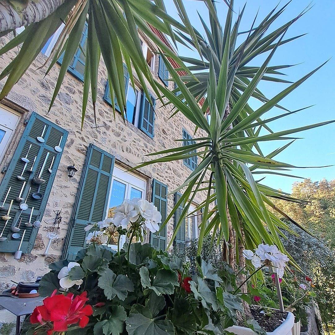 Domaine du Poisor Rouchouse Christine - Chambre verte in Bourg-Argental, Parc Naturel Régional du Pilat