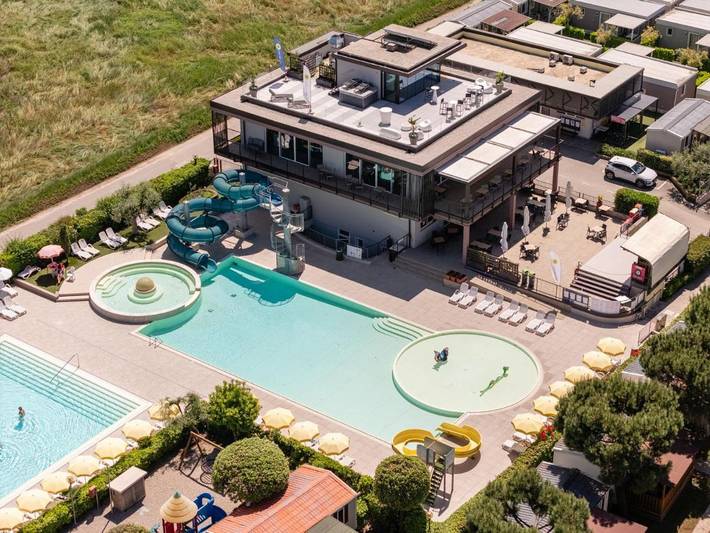 Camping für 2 Personen, mit Terrasse und Pool sowie Whirlpool in Lazise - 4