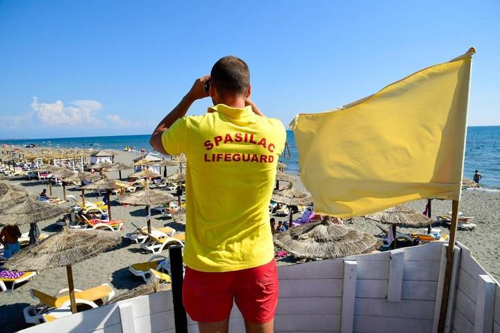 Bungalow für 3 Personen, mit Garten und Ausblick sowie Pool in Montenegro - 4
