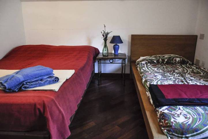Villa Nèfisi, drei Schlafzimmer, große Räume und Garten in Itri, Latina Provinz