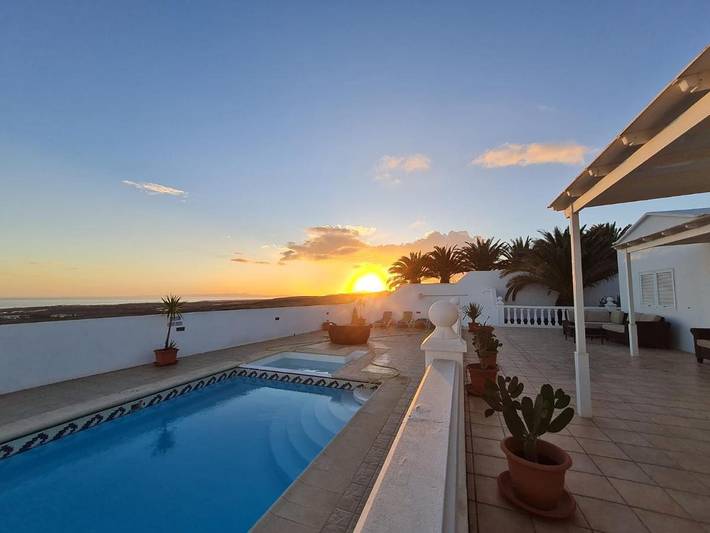 Casa rural para 8 personas, con Terraza además de Piscina y Vistas en San Bartolomé - 3