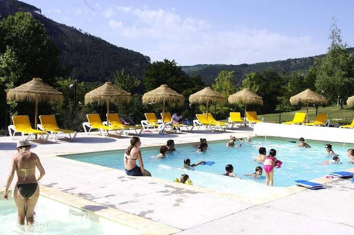 Club vacances pour 6 personnes, avec terrasse et sauna, animaux acceptés dans le Languedoc-Roussillon