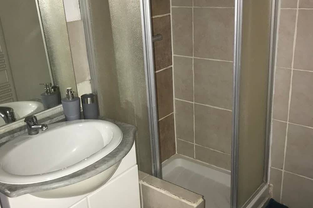 Appartamento intero, Affitta studio con terrazzo 20m dalla spiaggia, il Campidoglio a Fréjus 4 Personalizza in Fréjus Plage, Frejus