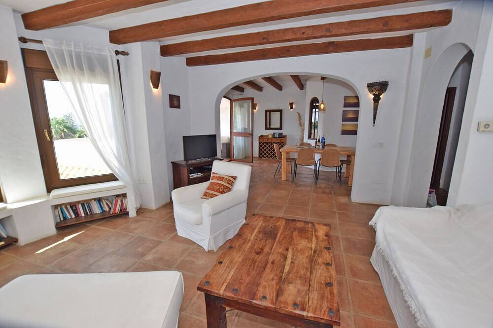 Precioso y acogedor Chalet con piscina, ideal para una familia. 6 Pax. in Playa de los Alemanes, Tarifa