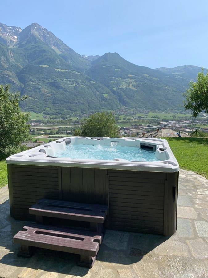 Gîte pour 4 personnes, avec piscine ainsi que jacuzzi et jardin à Saint-Christophe - 4