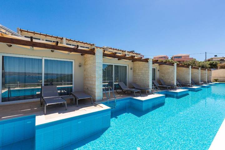 Appart’hôtel pour 2 personnes, avec Balcon et Terrasse ainsi que Jardin et Piscine