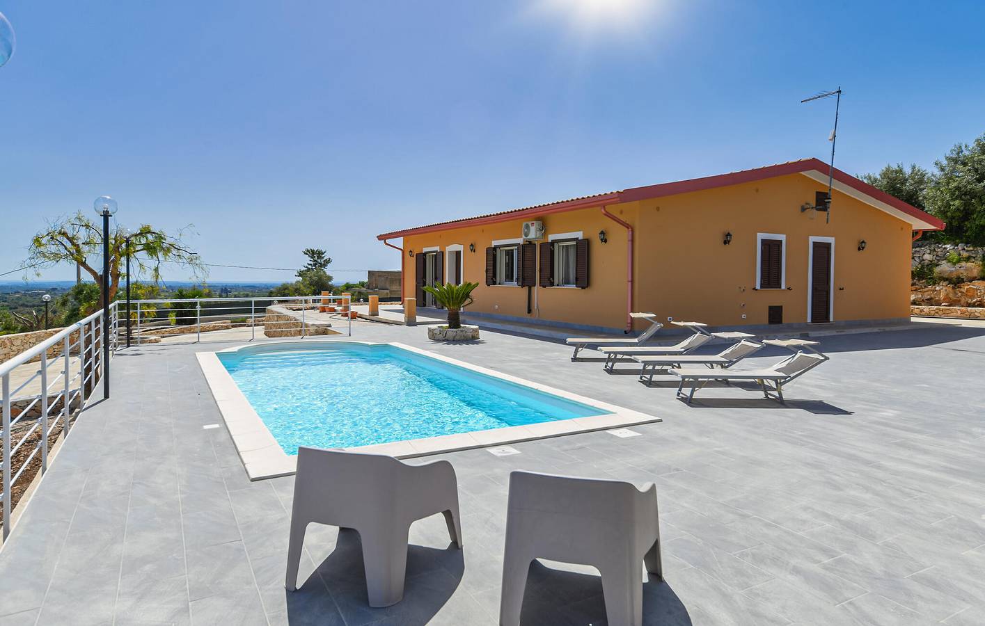 Acogedor apartamento con piscina, terraza y WiFi in Siracusa, Provincia de Siracusa