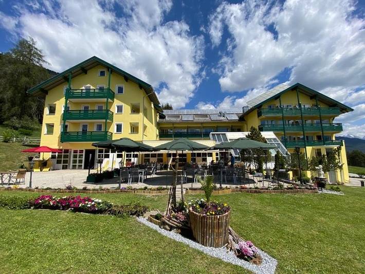 Hotel für 2 Personen, mit Balkon und Terrasse sowie Garten in Tarrenz