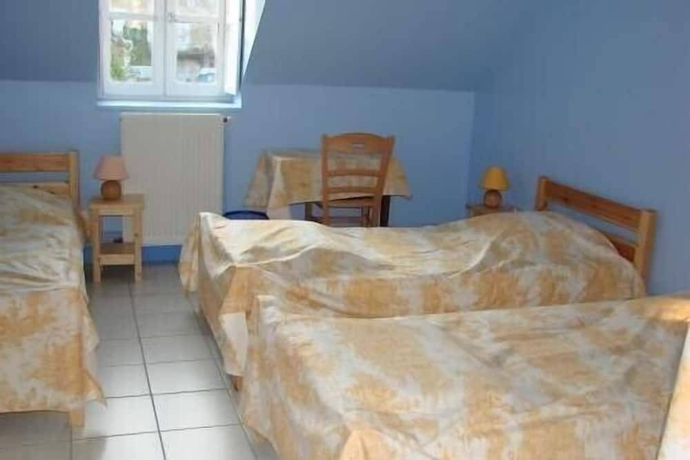 Character cottage (15 people) near Blois in Saint-Gervais-la-Forêt, Blois region