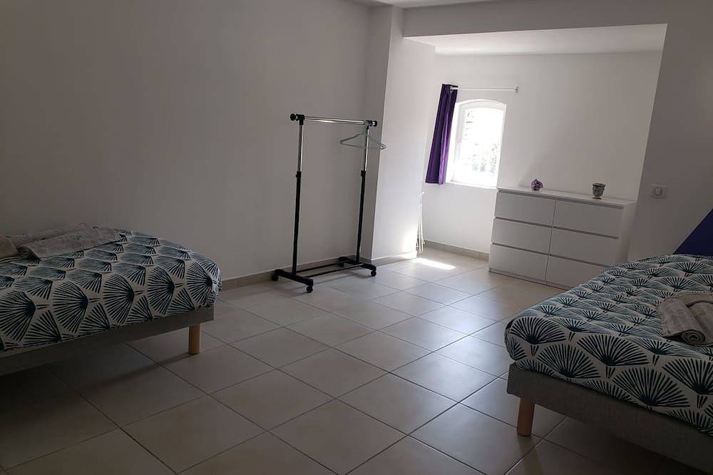 Entire apartment, 2 Bedroom Apartment in Anduze in Anduze, Cévennes