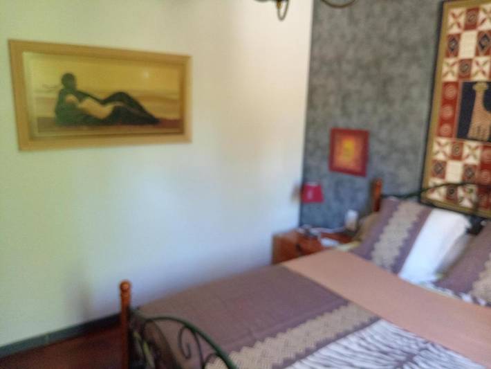 Gîte pour 2 personnes, avec piscine et terrasse ainsi que vue et jardin, animaux acceptés à Colonzelle - 2