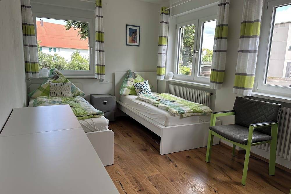 Ganze Wohnung, Große Ferienwohnung an der Donau – Alb, Oberschwaben & Bodensee ! in Scheer, Region Bodensee-Oberschwaben