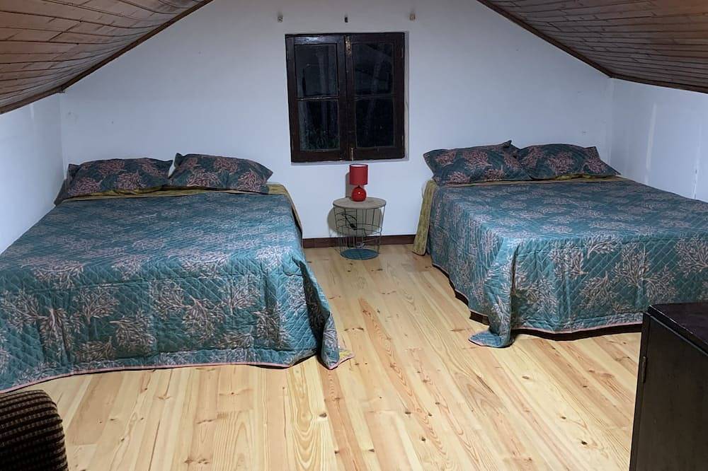 Charming 3-Bed House in Biscoitos, Terceira (Azoren)