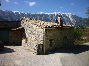 Gîte pour 5 personnes, avec terrasse, animaux acceptés à Brantes