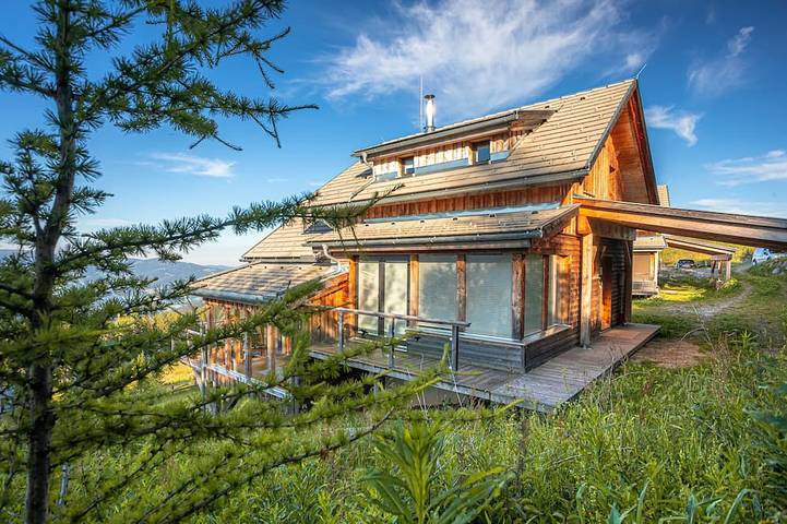 Chalet for 6 people, with hot tub and balcony as well as sauna and garden - 1