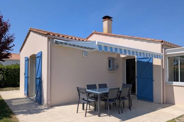 Spacious home near the sea and Clemenceau in Saint-Vincent-sur-Jard, Vendée