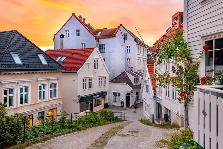 Ferienwohnung für 4 Personen, mit Balkon in Bergen
