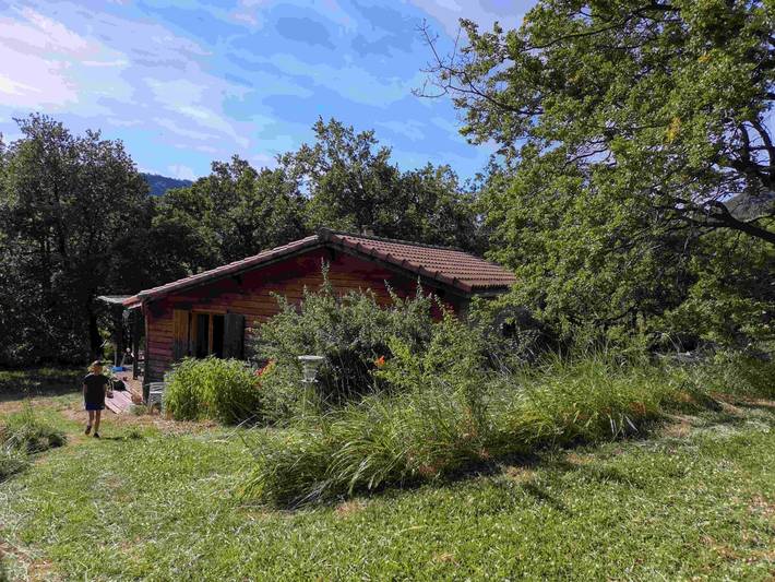 Gîte pour 8 personnes, avec terrasse et piscine ainsi que jacuzzi et jardin, animaux acceptés à Darbres