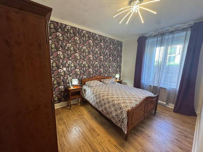 Gîte pour 5 personnes, avec terrasse à Haut-du-Them-Château-Lambert - 4