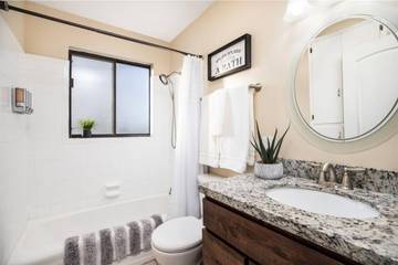 Vacation House for 6 Guests in Murray, Great Salt Lake, Picture 3