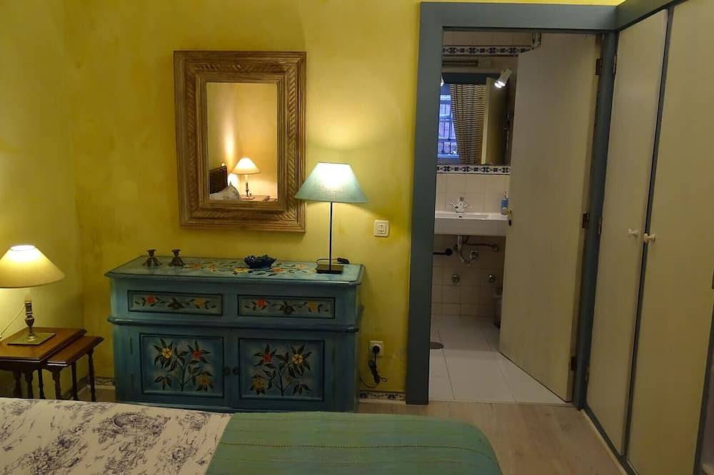 Ganze Wohnung, Historic house opposite the mouth of the River Douro. in Foz do Douro, Porto