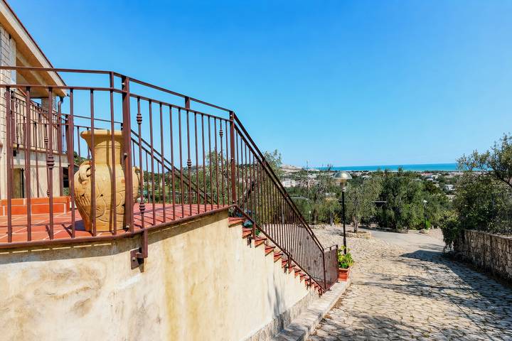 Appartement entier, Casa Carrubo – Villa Mapa avec vue mer, Wi-Fi et climatisation in Vieste, Gargano