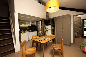 Mobil home pour 2 personnes, avec terrasse à Chambonas