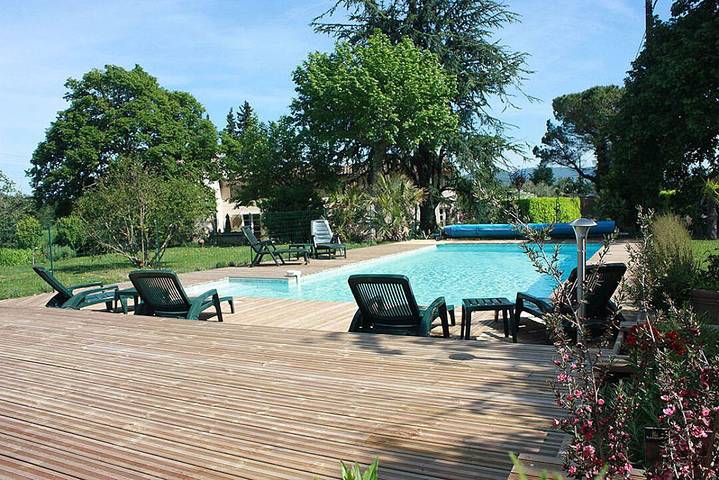 Gîte pour 5 personnes, avec piscine ainsi que terrasse et jardin - 1