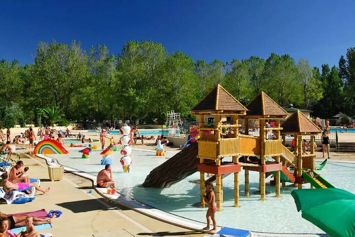 Camping für 6 Personen, mit Terrasse, mit Haustier in Hérault - 3