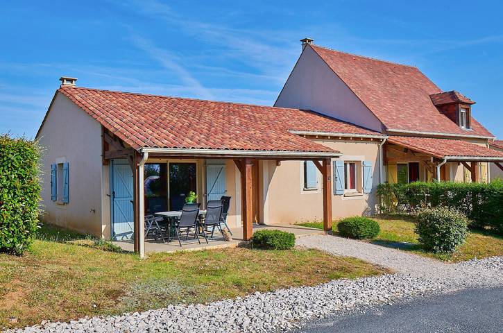 Maison de vacances pour 6 personnes, avec Jacuzzi et Terrasse ainsi que Jardin et Piscine