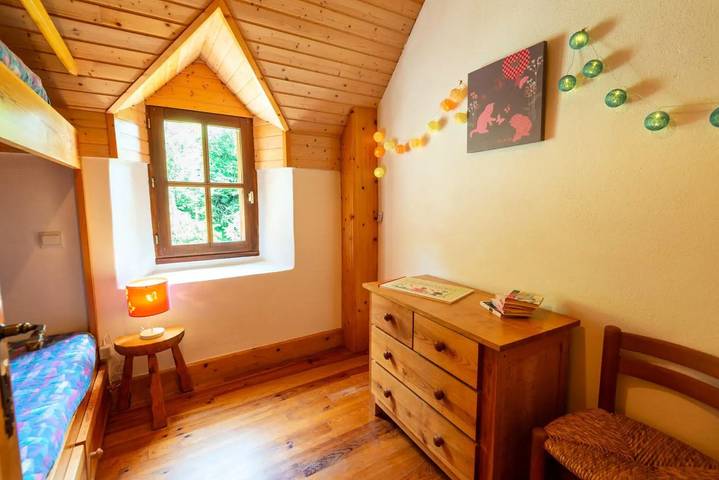Gîte pour 6 personnes, avec piscine ainsi que jardin et terrasse à Saint-Bauzile - 4