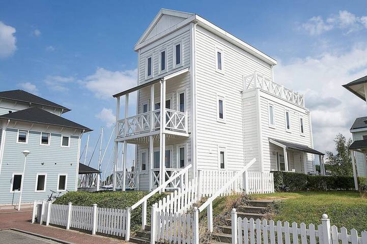 Ferienhaus für 8 Personen, mit Garten und Sauna in Hellevoetsluis