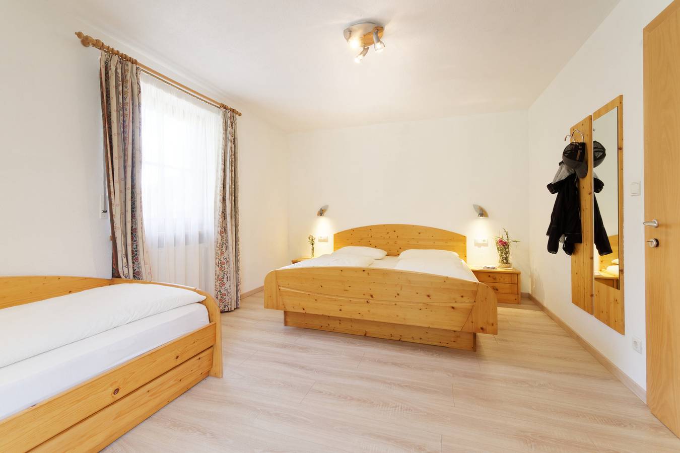 Ganze Wohnung, Apartment 'Schupfe' mit Bergblick, Gemeinschaftsgarten und Wlan in Bichl (Ratschings), Ratschings