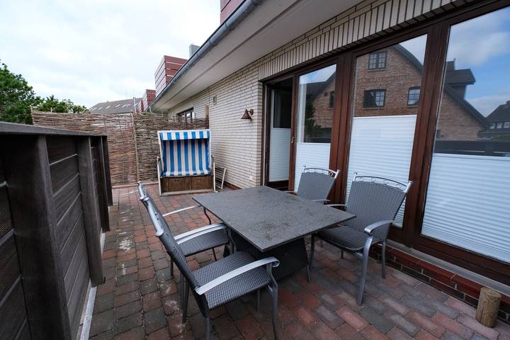 Ganze Wohnung, 2-Zimmer-Erdgeschosswohnung im Hoernem Hüs, strandnah mit Sonnenterrasse in Hörnum, Sylt
