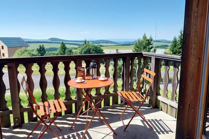 Appartement de vacances pour 5 personnes, avec jardin et balcon ainsi que sauna et piscine, animaux acceptés